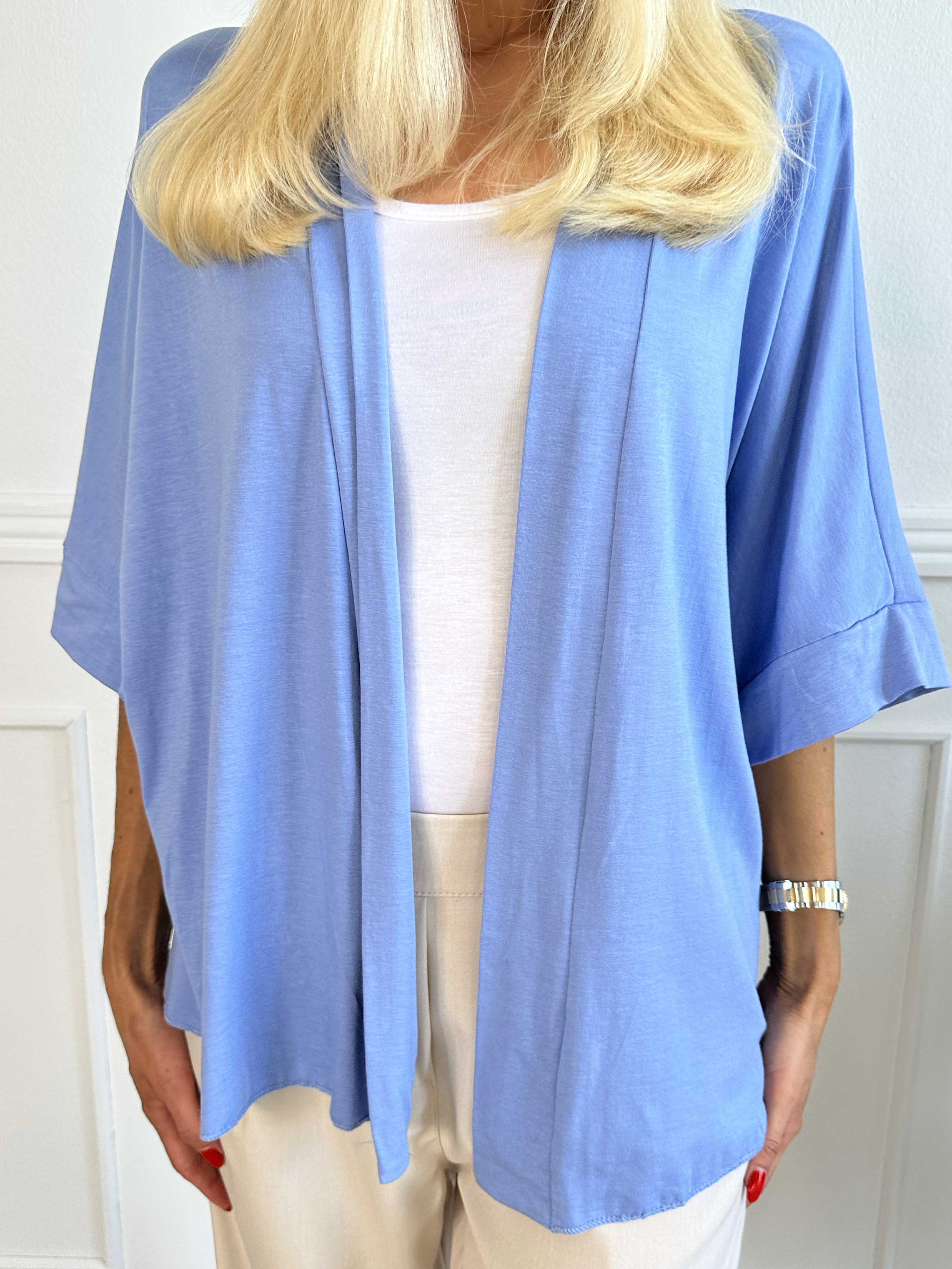 Mimi - Kort ensfarvet cardigan i viskose